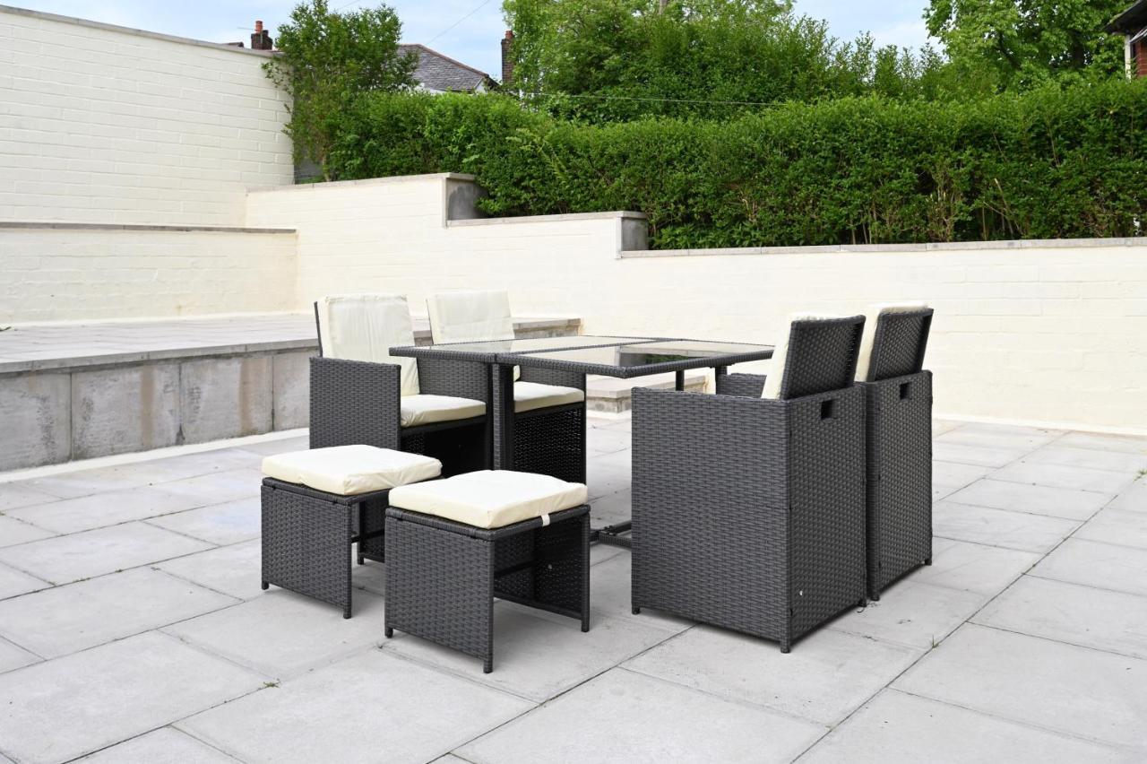 Sleek And Stylish 3 Bed In Bolton - Garden - Parking Βίλα Εξωτερικό φωτογραφία